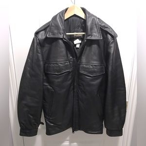 🇨🇦 Policeman/Fireman heavy duty full grain leather jacket.